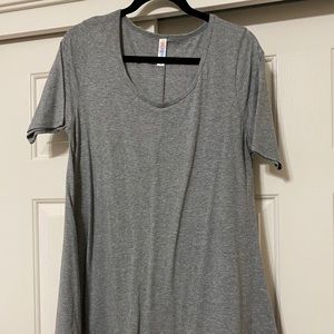 Lularoe Perfect T (swing shape w/ side slit) (EUC)